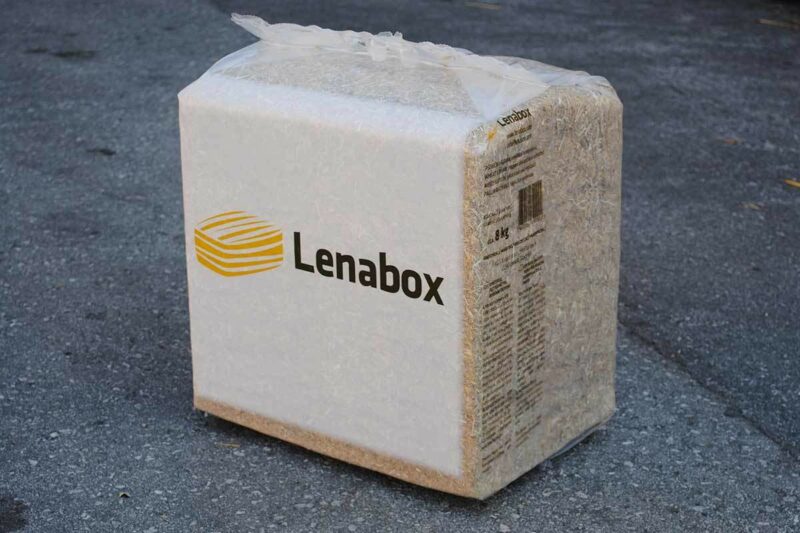 Lenabox Strohballen in Packungen von 8 kg